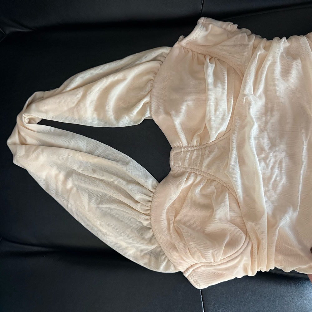 Cream cross chest going out halter crop top